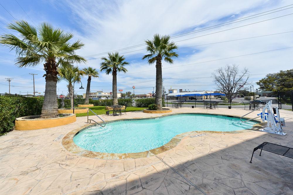 Microtel Inn & Suites By Wyndham New Braunfels I-35 Εξωτερικό φωτογραφία