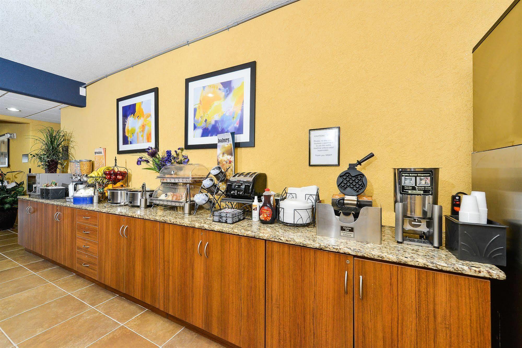 Microtel Inn & Suites By Wyndham New Braunfels I-35 Εξωτερικό φωτογραφία